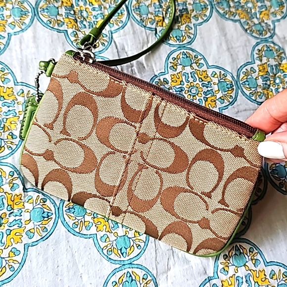 Vintage Coach Signature Jacquard Canvas Wristlet - Picture 5 of 8